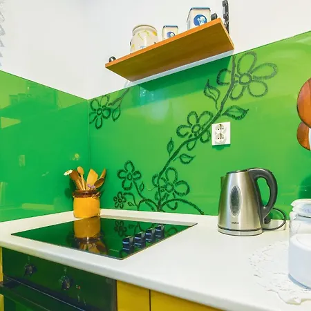 2 Bedroom Cozy In Zrnovnica Split