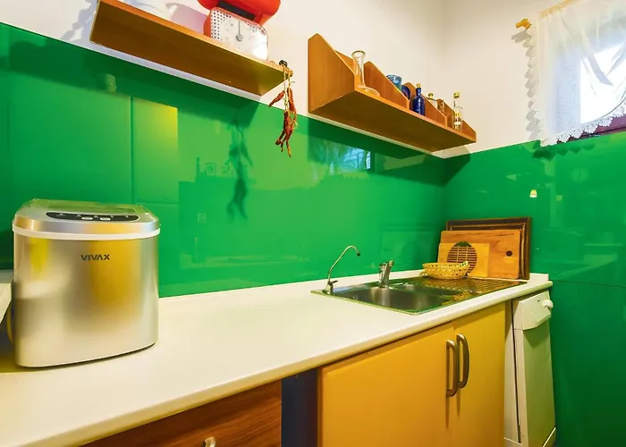 In Zrnovnica Сasa de vacaciones