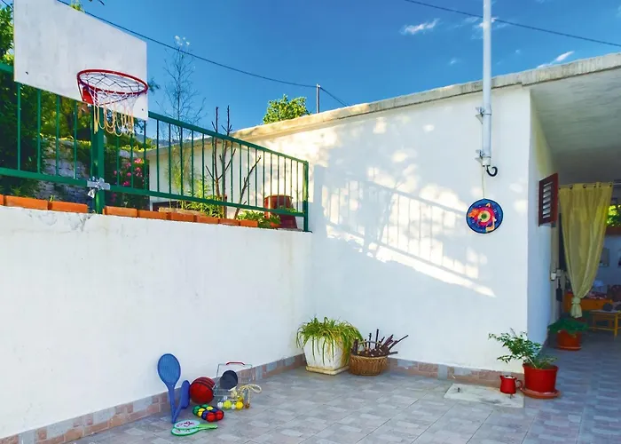 Сasa de vacaciones In Zrnovnica Žrnovnica