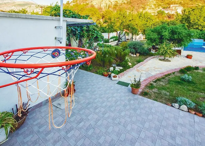 Сasa de vacaciones In Zrnovnica *